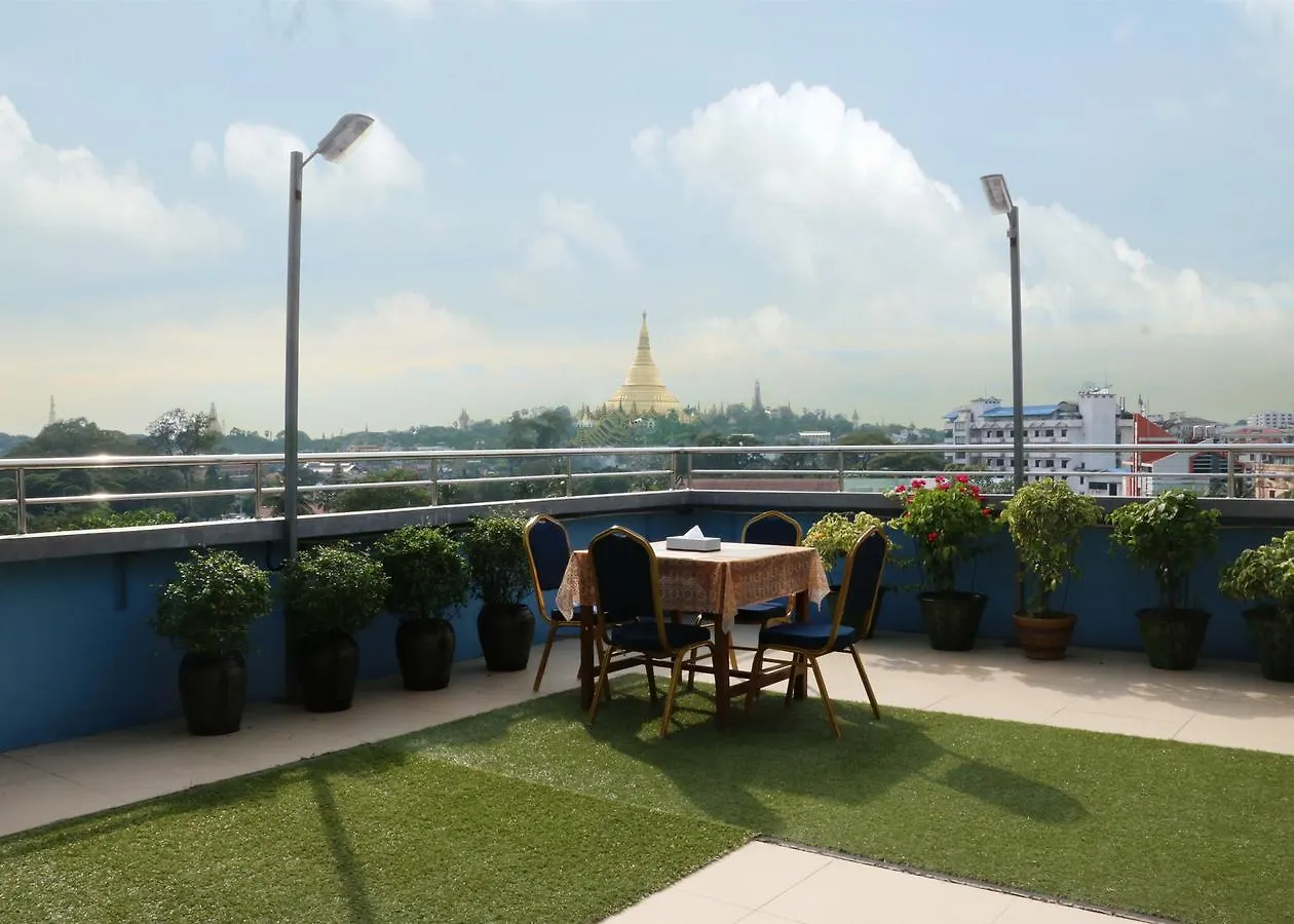 Beauty Land Hotel يانغون 3*,  بورما