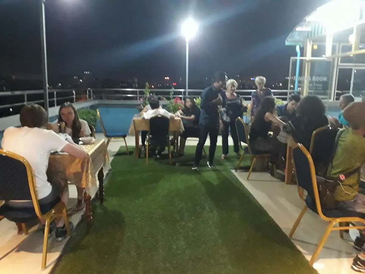 Beauty Land Hotel يانغون